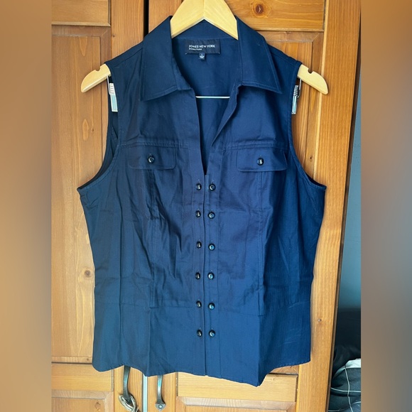 Jones New York Tops - Jones New York Sleeveless top Size L